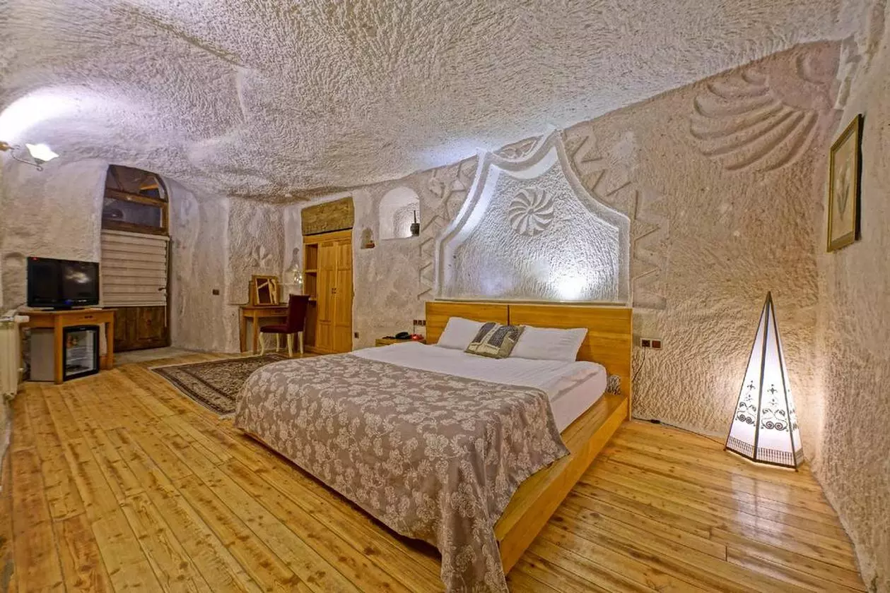 61695LACASACAVE_SHAABVIZPARVAZ (7).jpg